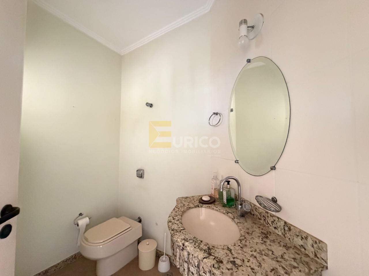 Casa em condomínio à venda no Condomínio Moinho de Vento em Valinhos/SP: