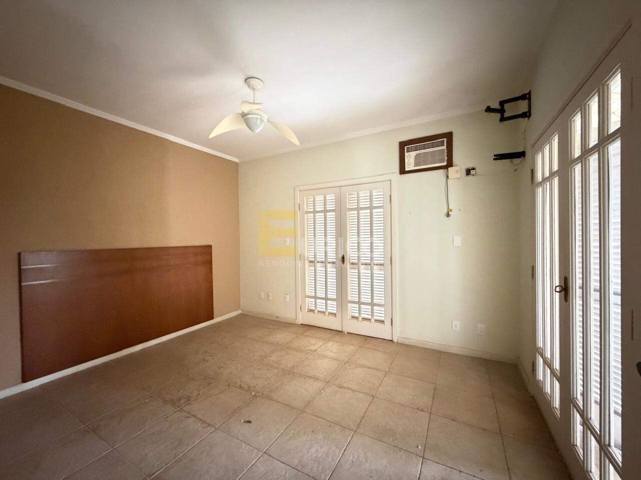 Casa em condomínio à venda no Condomínio Moinho de Vento em Valinhos/SP: