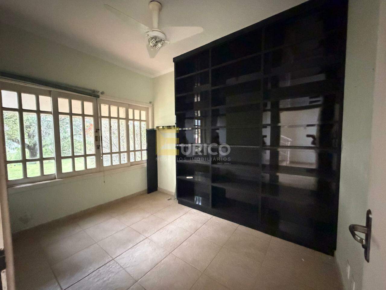 Casa em condomínio à venda no Condomínio Moinho de Vento em Valinhos/SP: