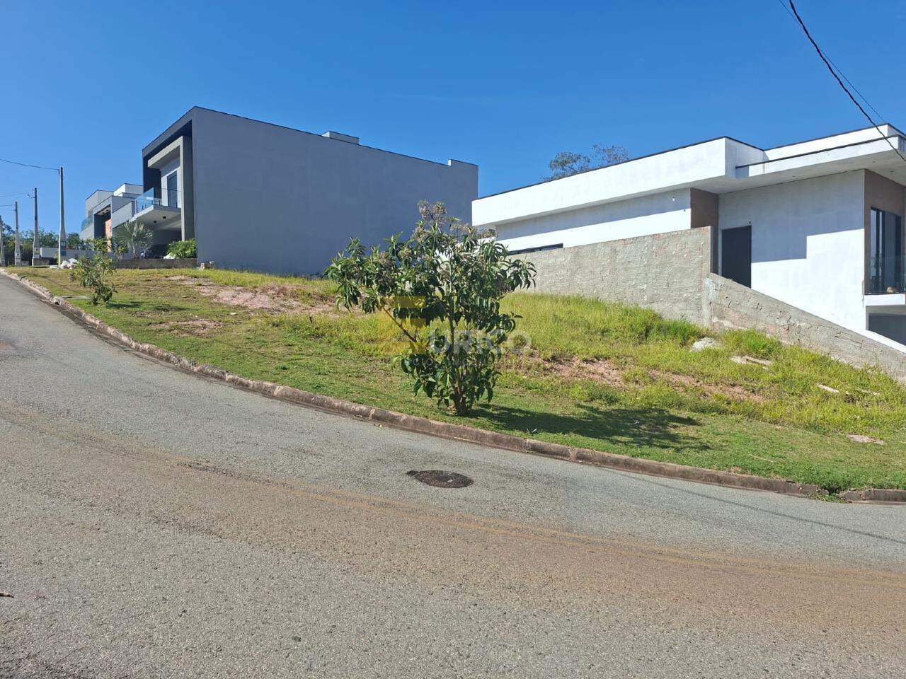 Terreno em Condomínio à venda no Residencial Jatobás em Louveira/SP: