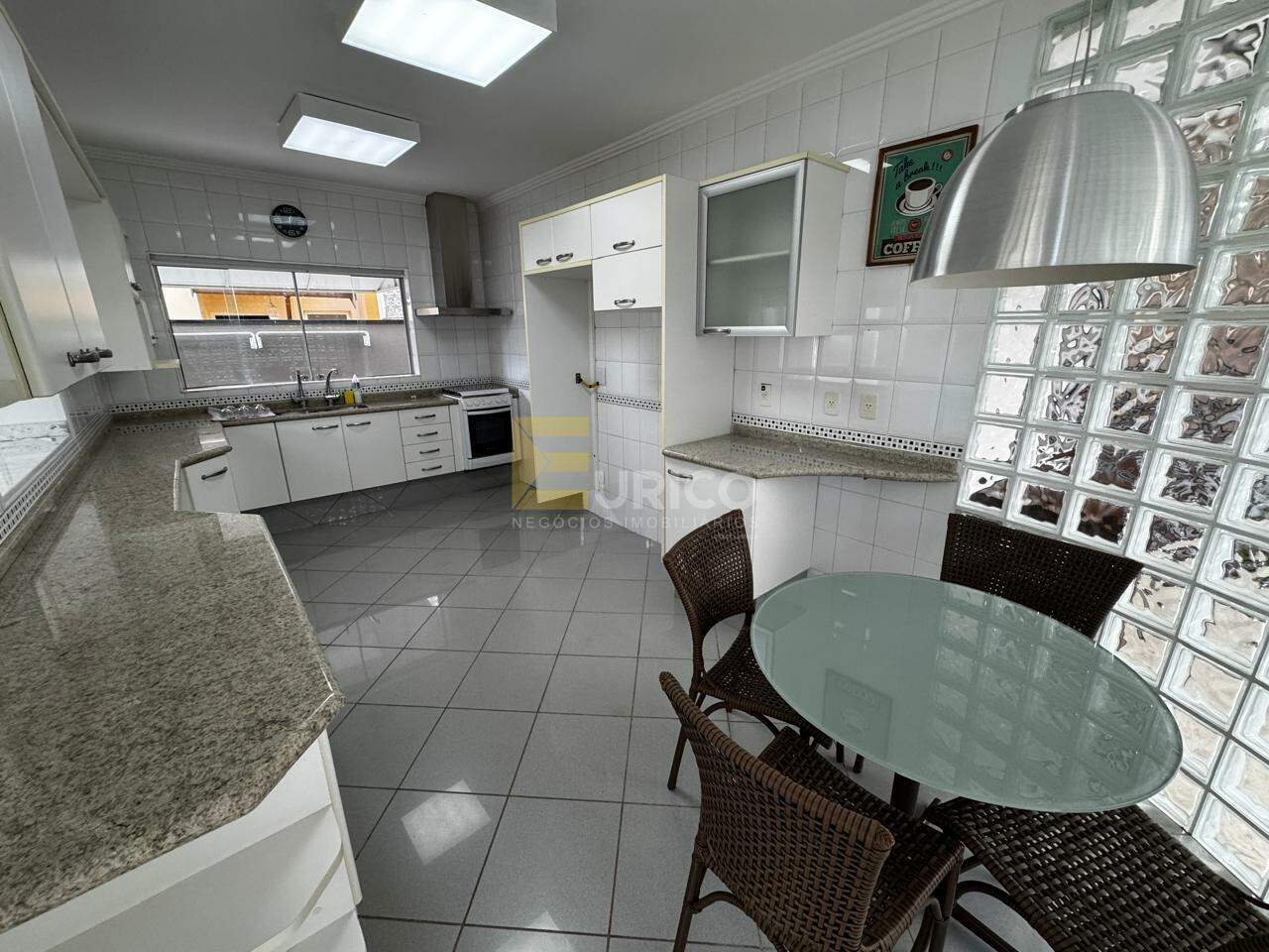 Casa em condomínio à venda no Condomínio Reserva Colonial em Valinhos/SP: 