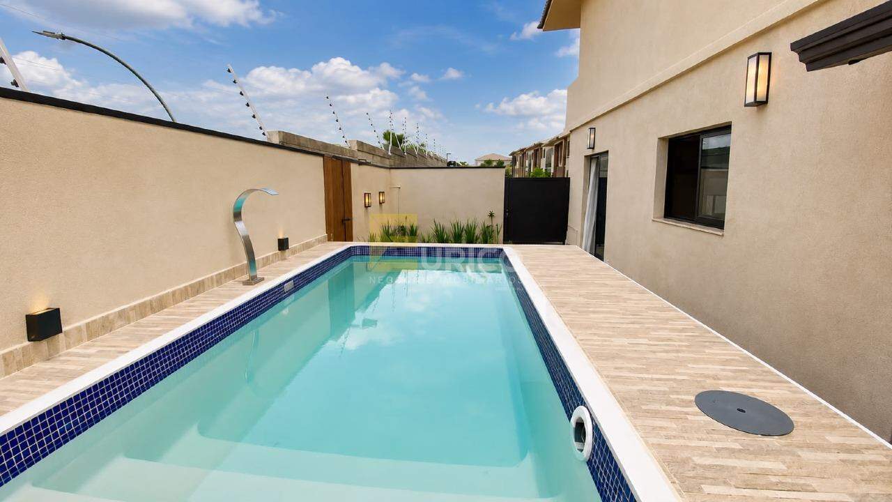 Casa em condomínio à venda no Condomínio Village Luciana em Valinhos/SP: