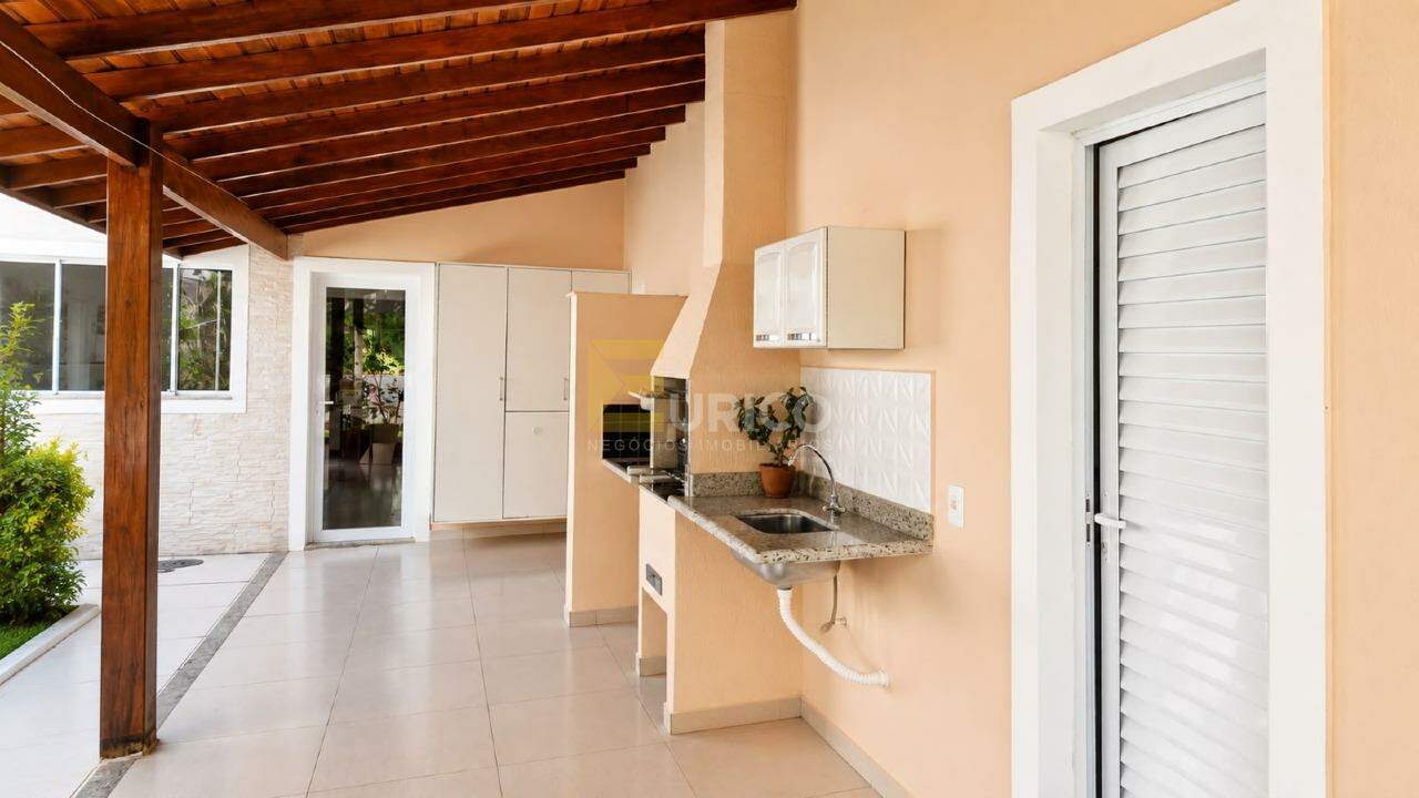 Casa em condomínio à venda no Condomínio Flor da Serra em Valinhos/SP: