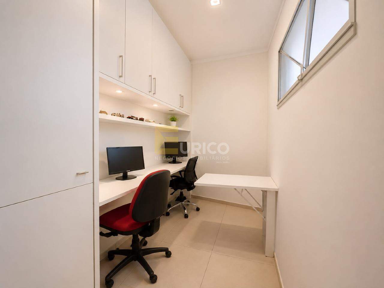 Casa em condomínio à venda no Condomínio Flor da Serra em Valinhos/SP: