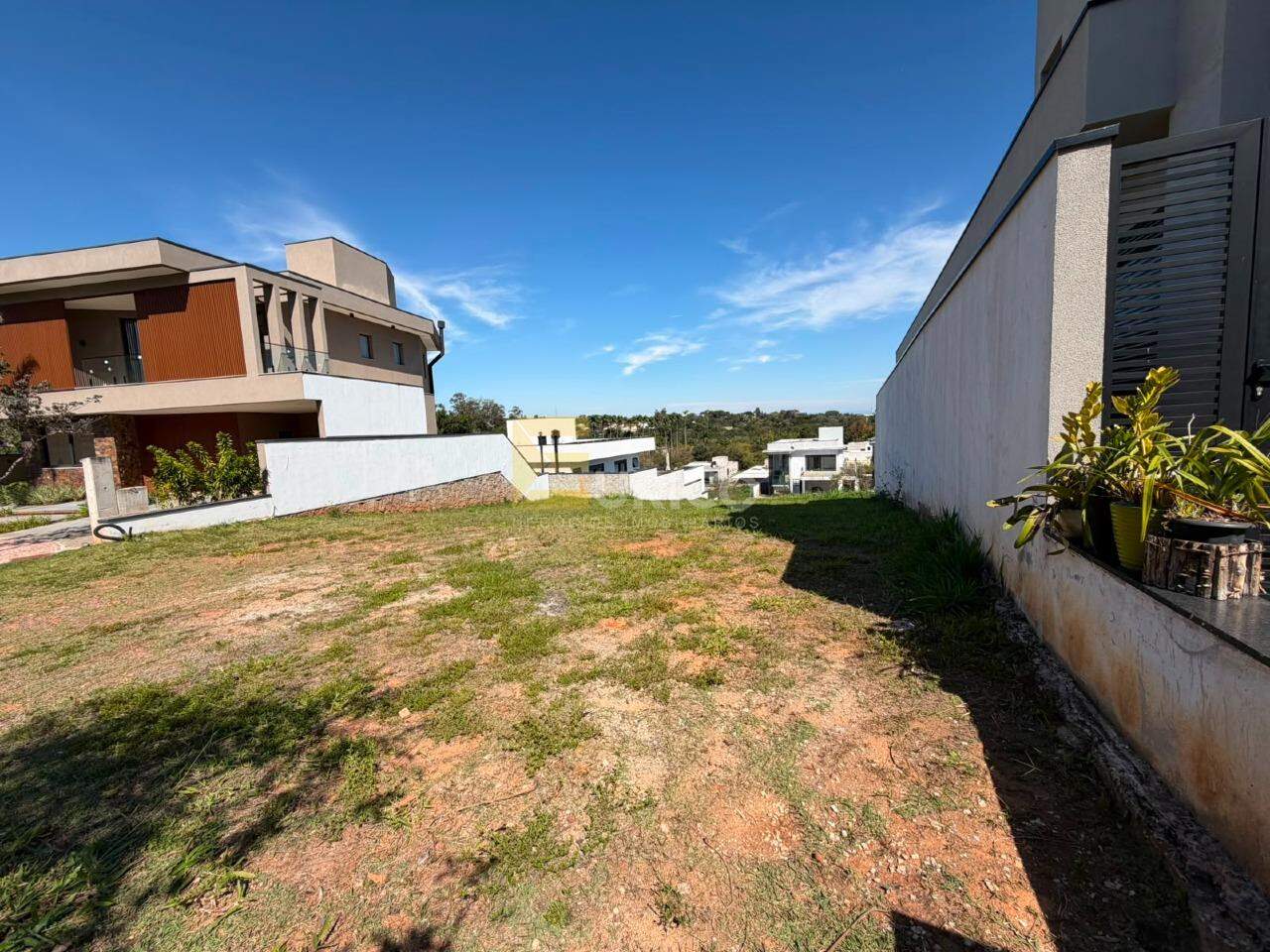 Terreno em Condomínio à venda no Condomínio Reserva do Itamaracá em Valinhos/SP: