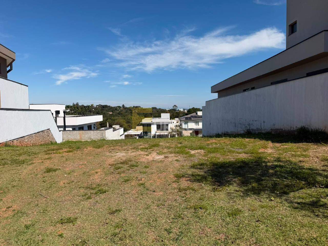 Terreno em Condomínio à venda no Condomínio Reserva do Itamaracá em Valinhos/SP: