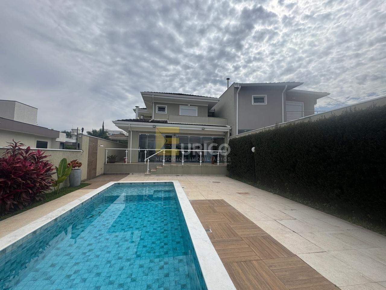 Casa em condomínio à venda no Condomínio Bosque dos Cambarás em Valinhos/SP: