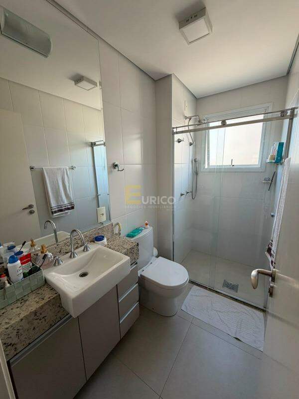 Apartamento para aluguel no Condomínio Il Piu Bello em Vinhedo/SP: Banheiro Suíte 1