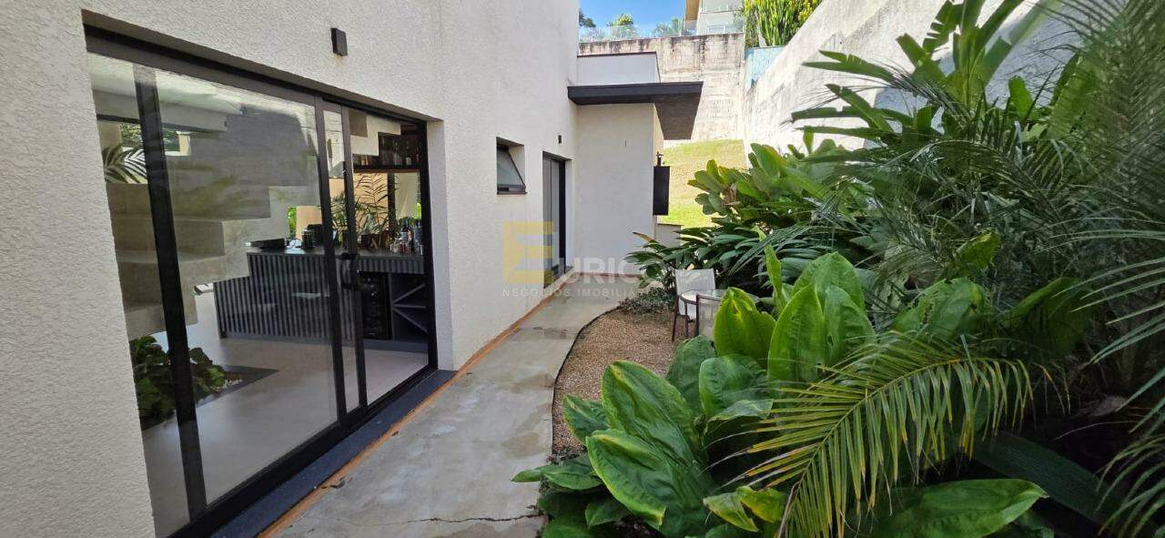 Casa em condomínio à venda no Condomínio Vila Hípica II em Vinhedo/SP: