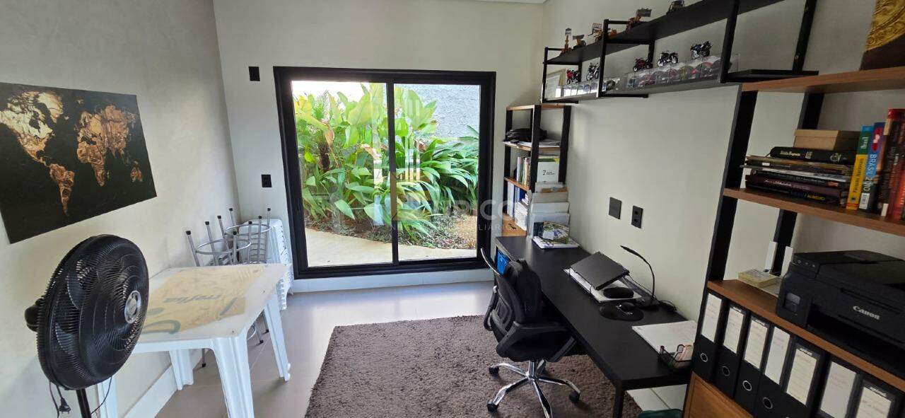 Casa em condomínio à venda no Condomínio Vila Hípica II em Vinhedo/SP: