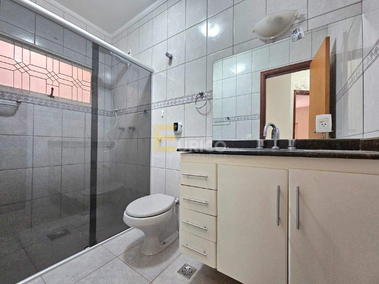 Casa em condomínio para aluguel no Condomínio Residencial Mirante do Lenheiro em Valinhos/SP: Banheiro