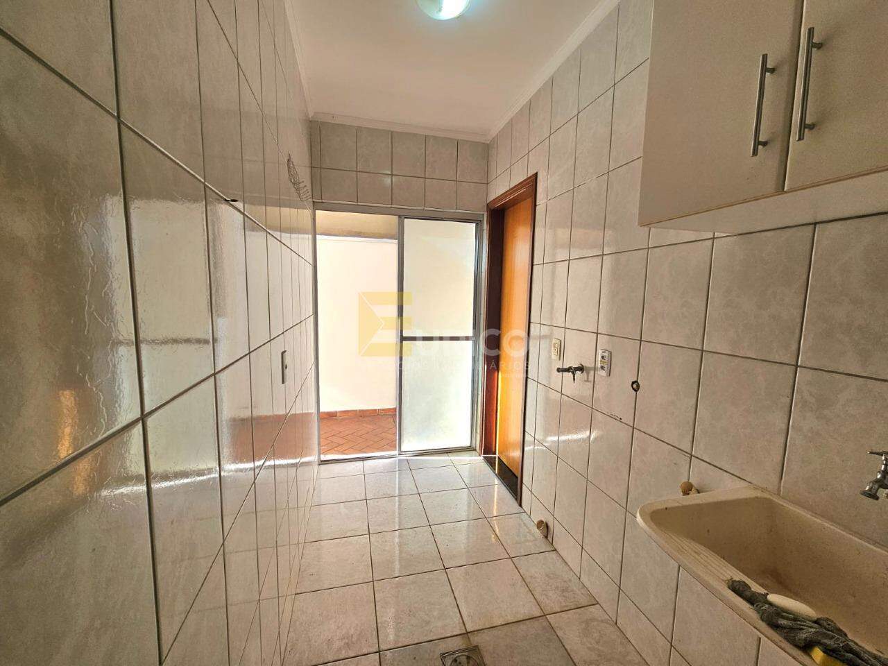 Casa em condomínio para aluguel no Condomínio Residencial Mirante do Lenheiro em Valinhos/SP: Lavanderia
