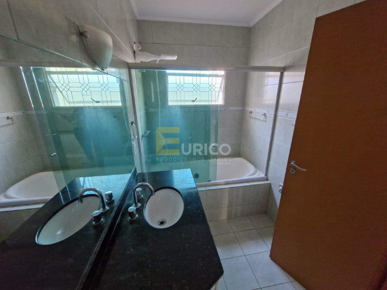 Casa em condomínio para aluguel no Condomínio Residencial Mirante do Lenheiro em Valinhos/SP: Suíte