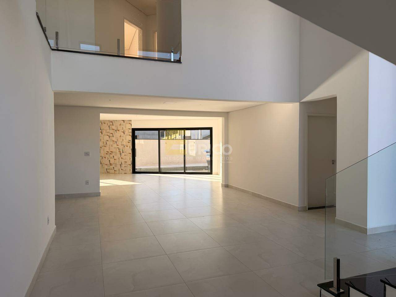 Casa em condomínio à venda no Condomínio Reserva Jatobás em Louveira/SP: 