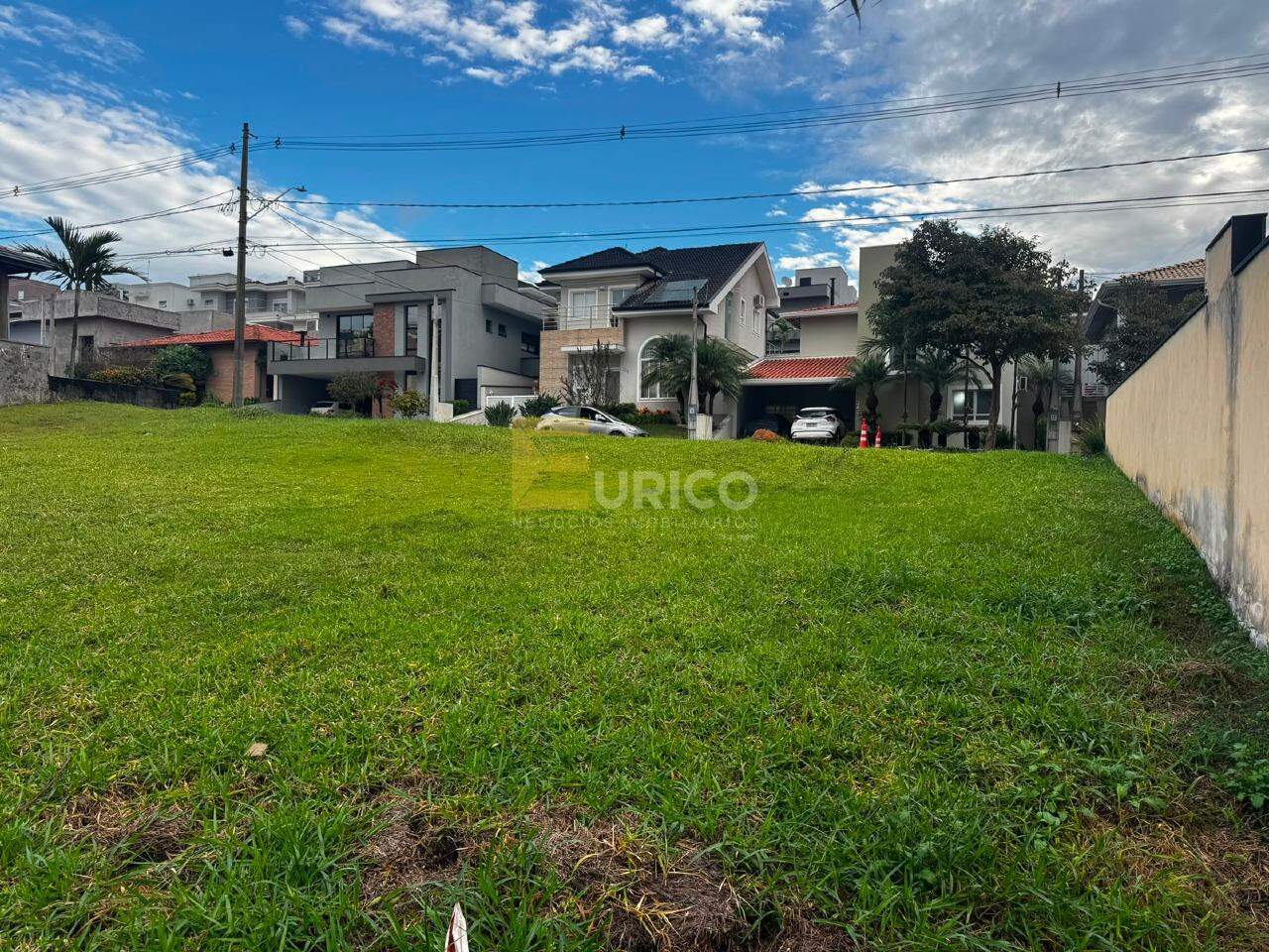 Terreno em Condomínio à venda no Condomínio Portal do Jequitibá em Valinhos/SP: