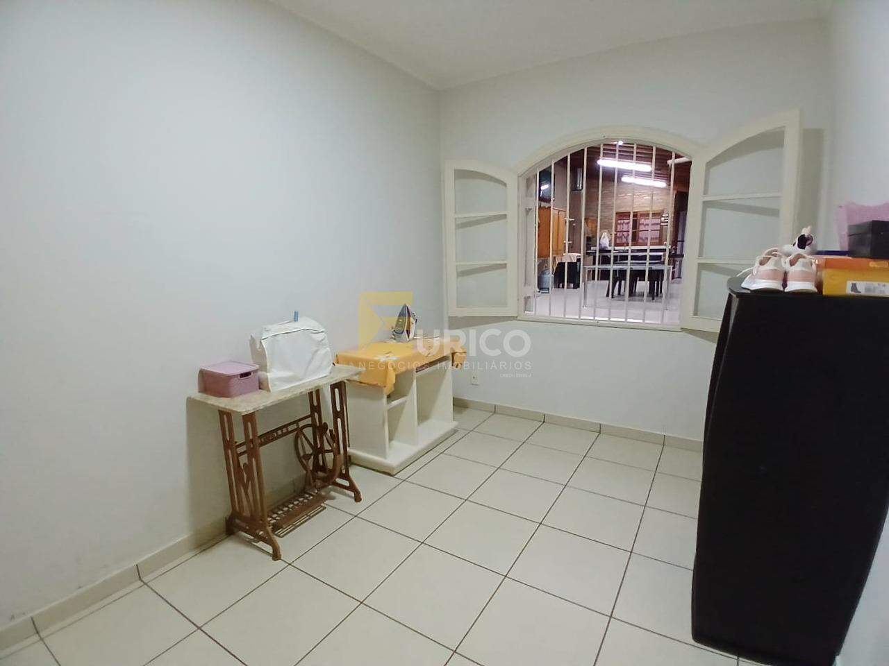 Casa à venda no JARDIM SANTANA em Valinhos/SP: