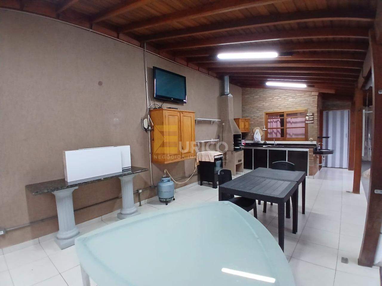 Casa à venda no JARDIM SANTANA em Valinhos/SP: