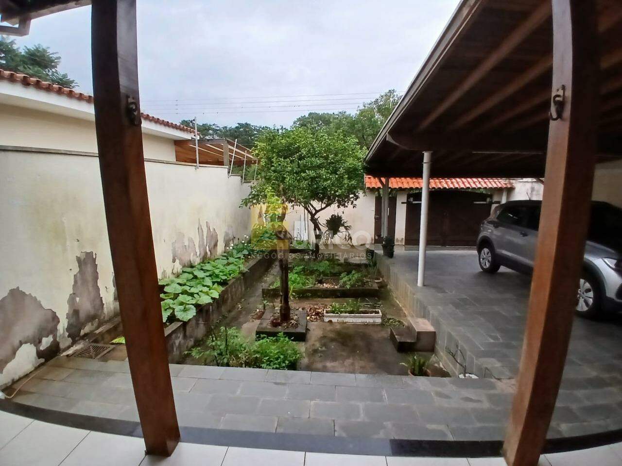 Casa à venda no JARDIM SANTANA em Valinhos/SP: