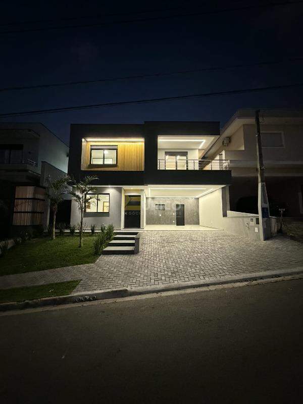 Casa em condomínio à venda no Condomínio Portal do Jequitibá em Valinhos/SP: 