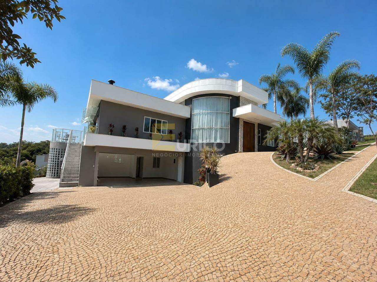 Casa em condomínio à venda no Condomínio Villa Lombarda em Valinhos/SP: