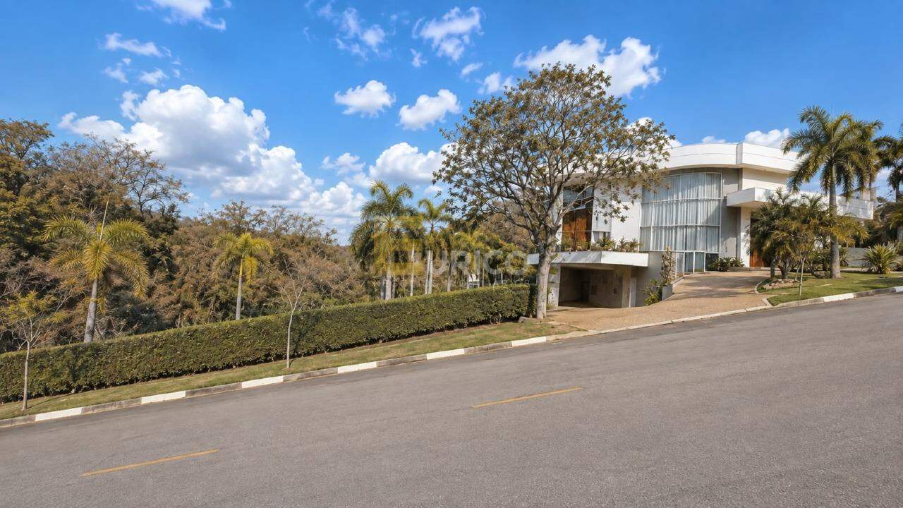Casa em condomínio à venda no Condomínio Villa Lombarda em Valinhos/SP: