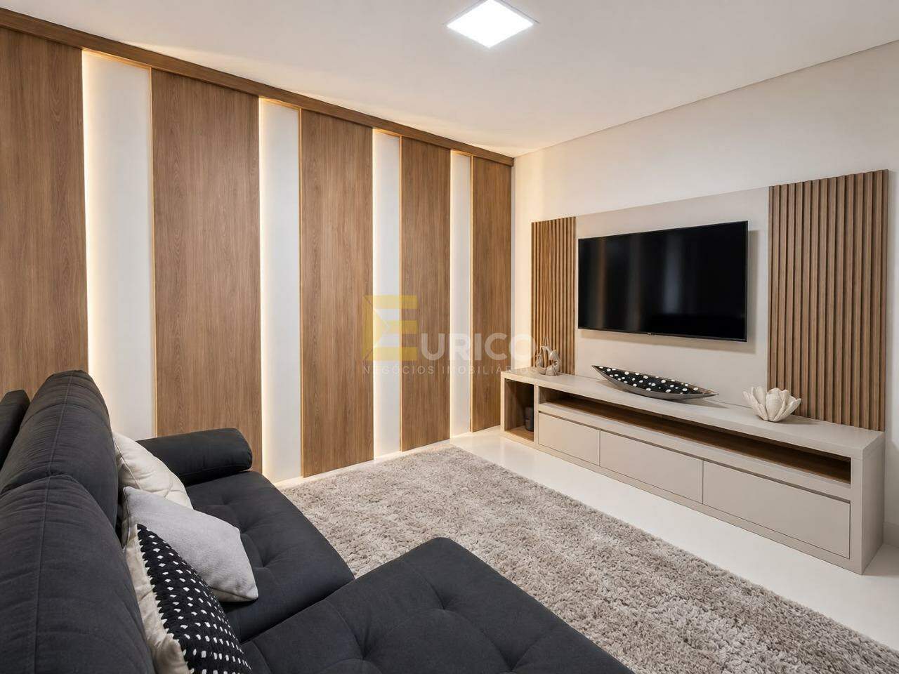 Casa em condomínio à venda no Condomínio Villa Lombarda em Valinhos/SP: