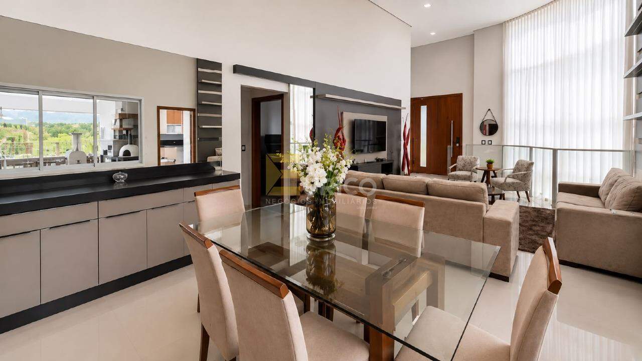Casa em condomínio à venda no Condomínio Villa Lombarda em Valinhos/SP: