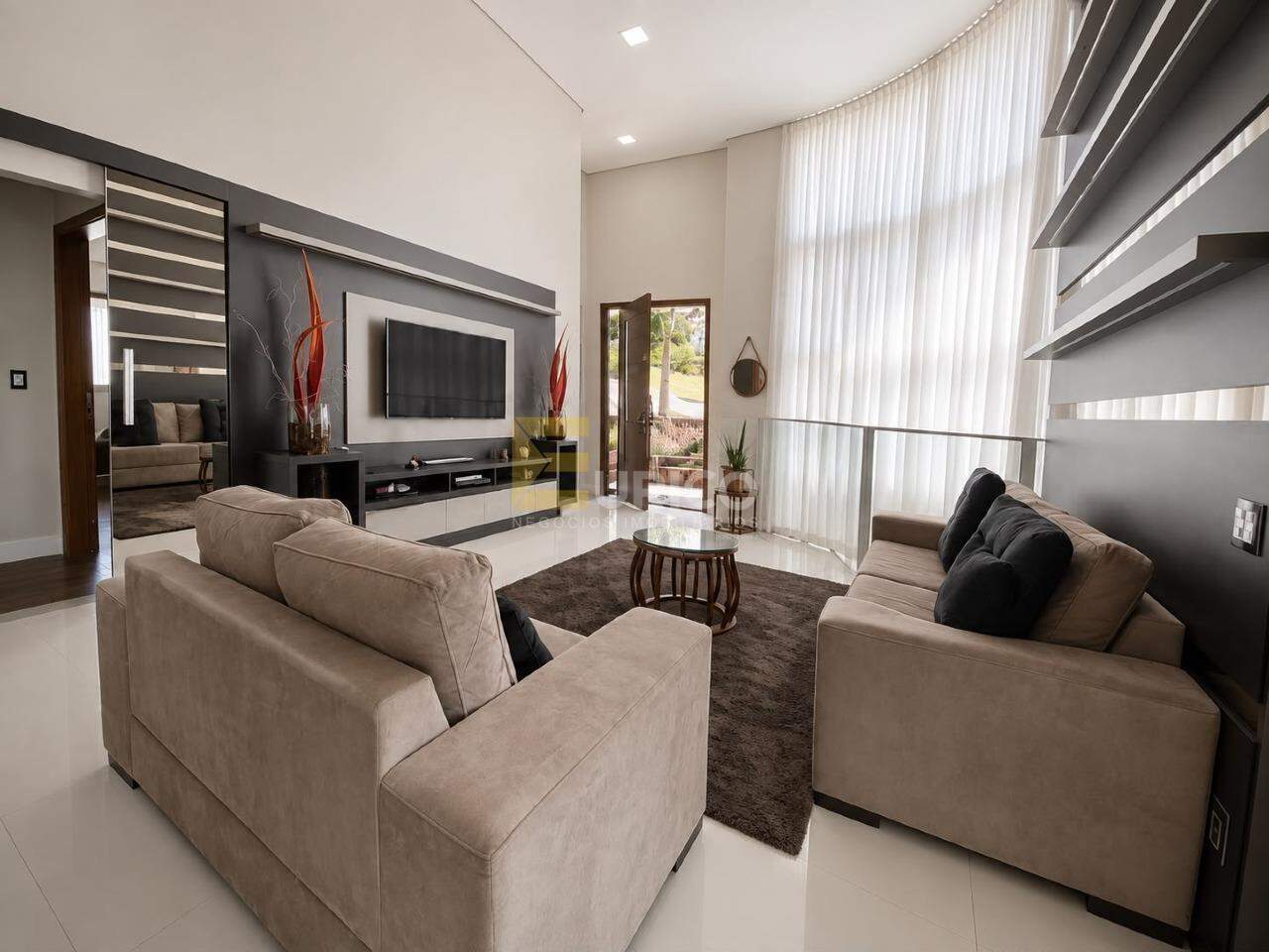 Casa em condomínio à venda no Condomínio Villa Lombarda em Valinhos/SP: