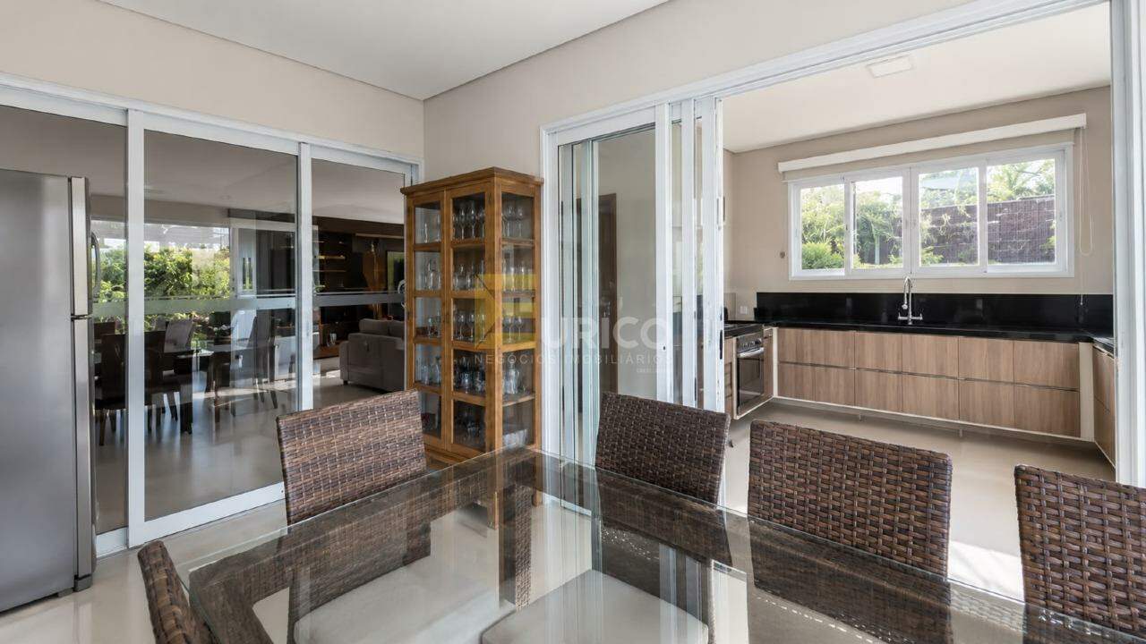 Casa em condomínio à venda no Condomínio Villa Lombarda em Valinhos/SP: