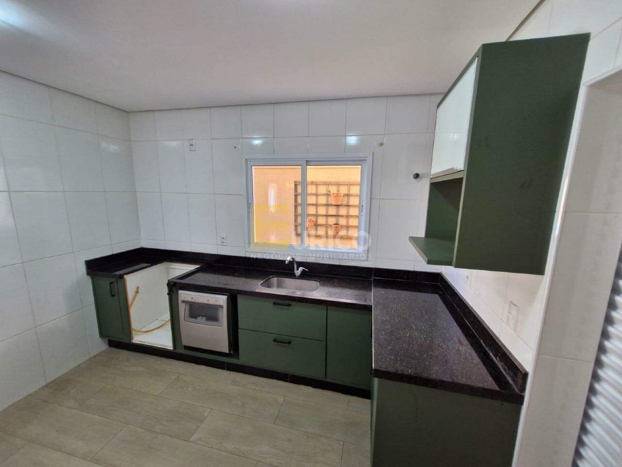 Casa em condomínio para aluguel no Condomínio Bosque dos Cambarás em Valinhos/SP: