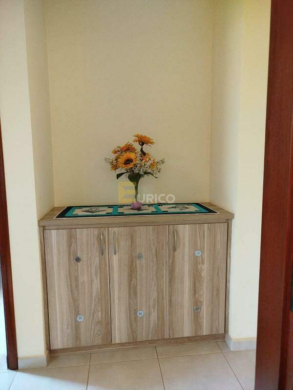 Casa em condomínio à venda no Condomínio Residencial Mirante do Lenheiro em Valinhos/SP: Aparador / Corredor