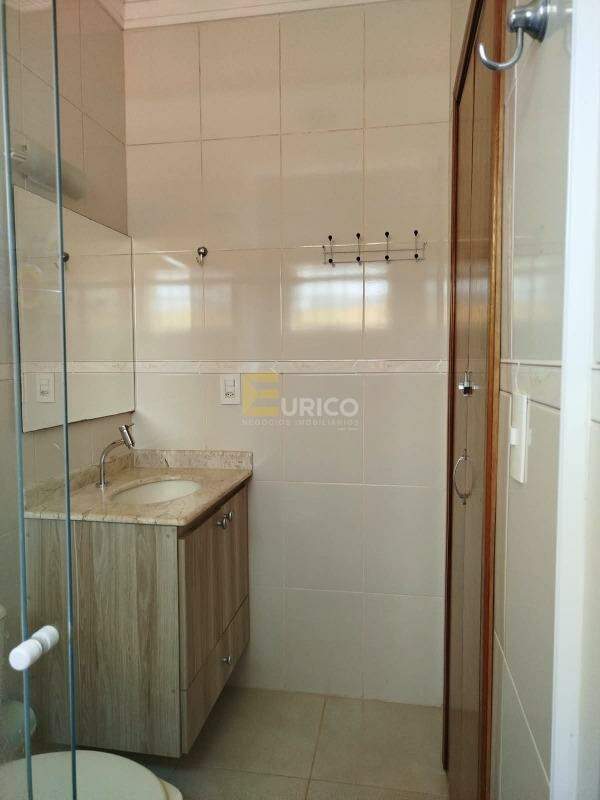 Casa em condomínio à venda no Condomínio Residencial Mirante do Lenheiro em Valinhos/SP: Banheiro suíte