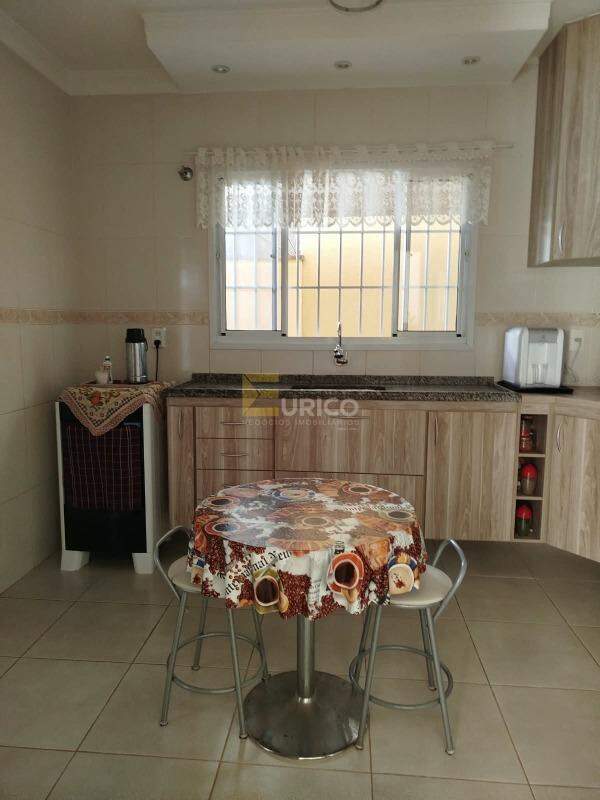 Casa em condomínio à venda no Condomínio Residencial Mirante do Lenheiro em Valinhos/SP: Cozinha