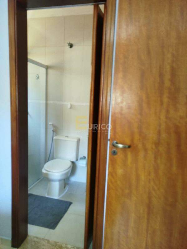 Casa em condomínio à venda no Condomínio Residencial Mirante do Lenheiro em Valinhos/SP: Banheiro suíte