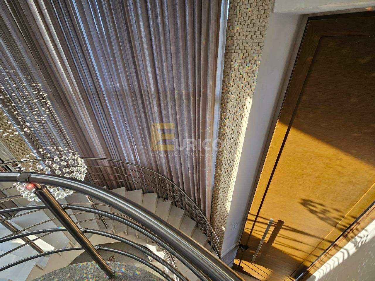 Casa em condomínio à venda no Condomínio Residencial Villa do Sol em Valinhos/SP: