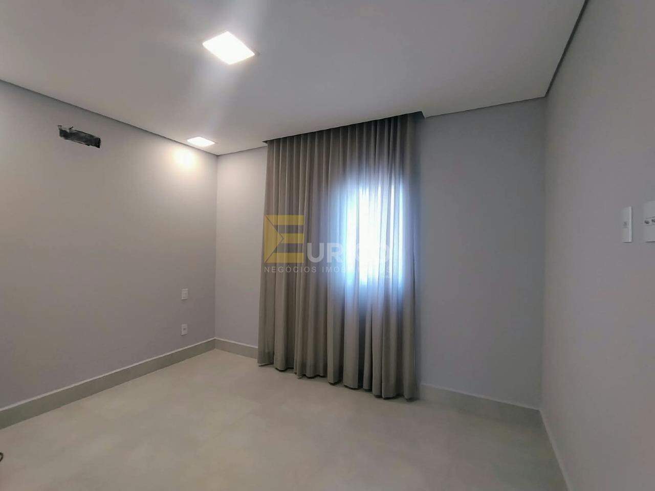 Casa à venda no Vila Santana em Valinhos/SP: 