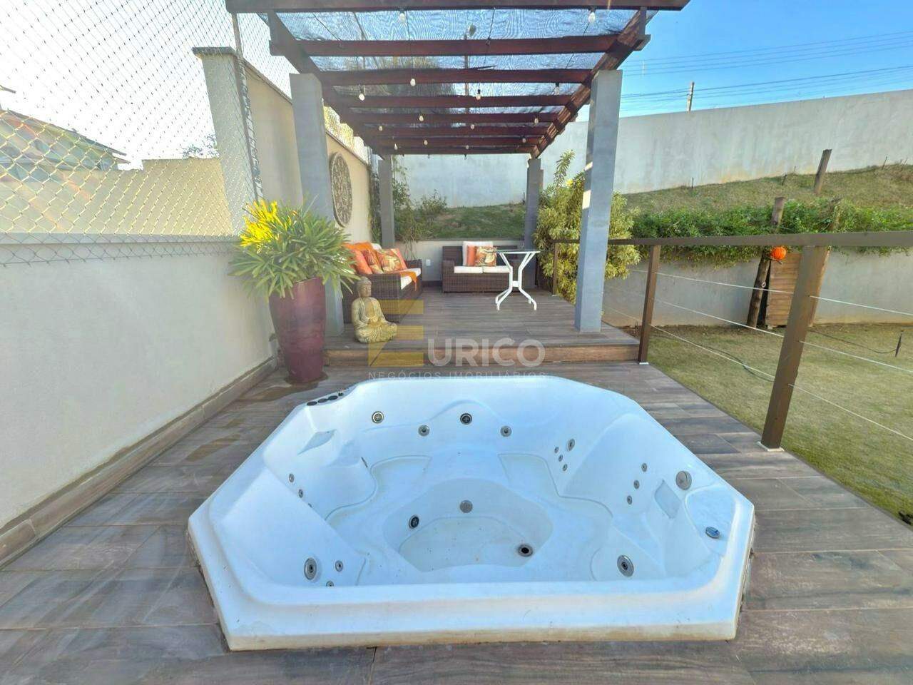 Casa em condomínio à venda no Condomínio Vila Hípica II em Vinhedo/SP: