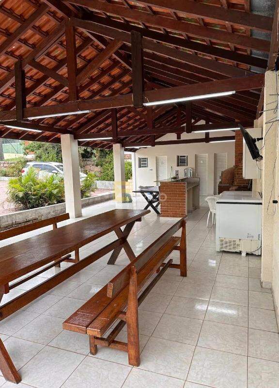 Chácara à venda no LOTEAMENTO PARQUE VALINHOS em Valinhos/SP: Churrasqueira e área Gourmet
