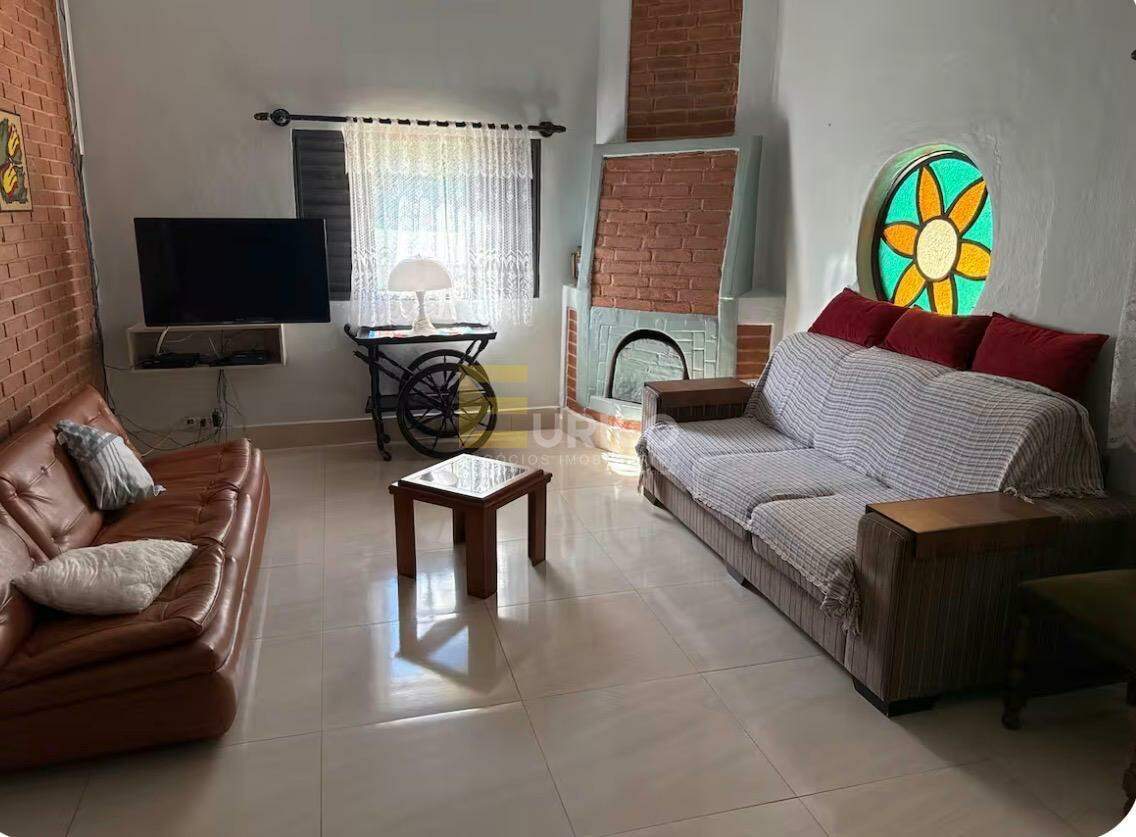 Chácara à venda no LOTEAMENTO PARQUE VALINHOS em Valinhos/SP: Sala de Estar