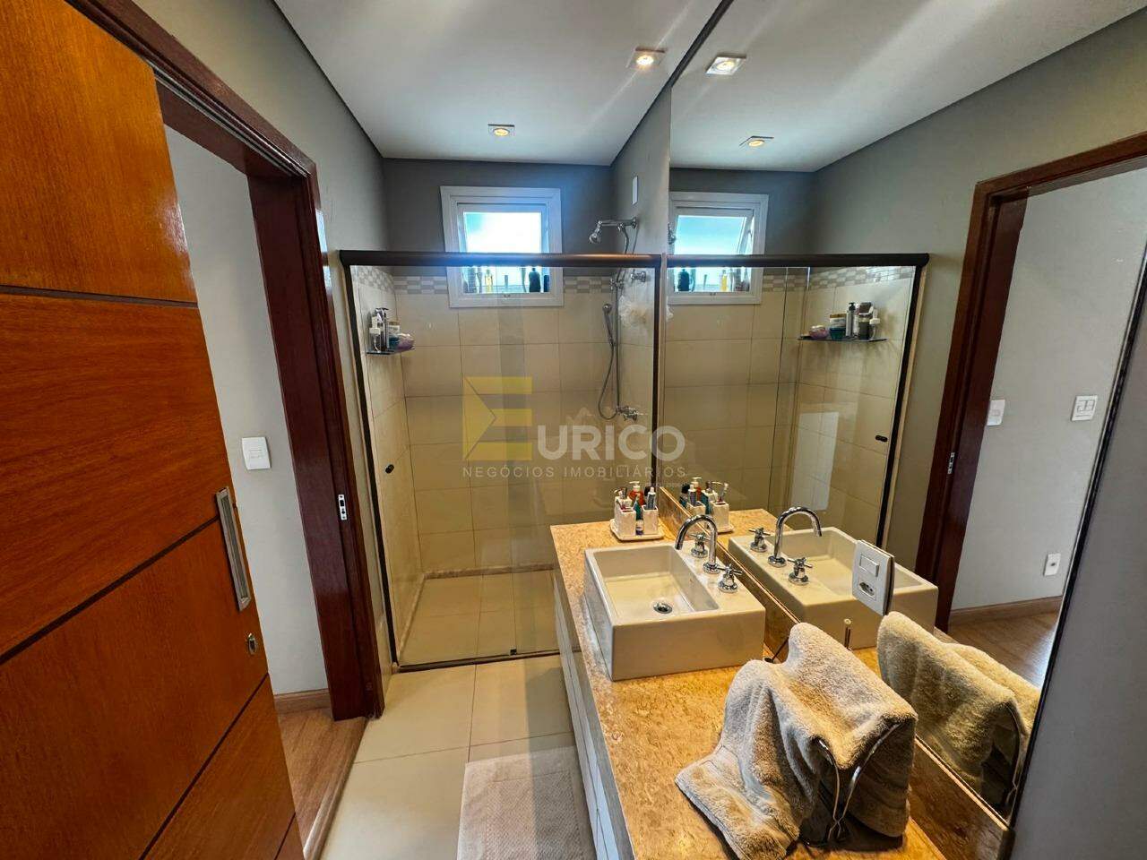 Casa em condomínio à venda no Condomínio Portal do Jequitibá em Valinhos/SP: 