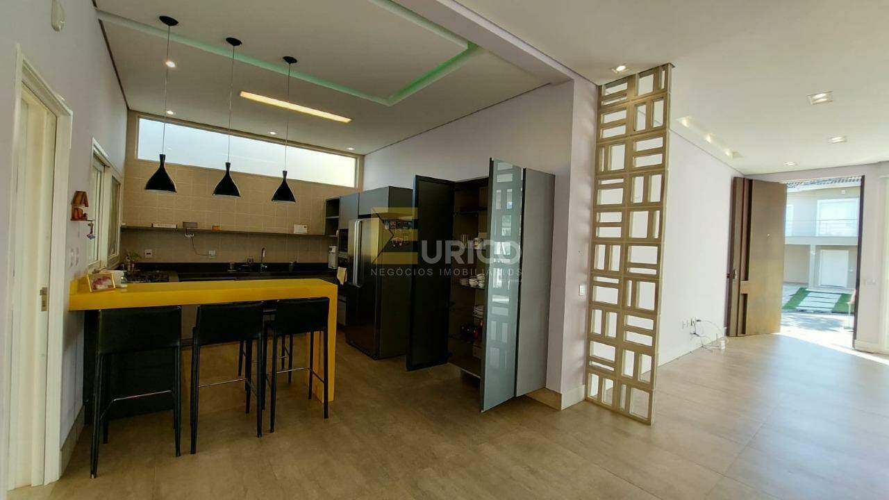 Casa em condomínio à venda no Condomínio Recanto dos Paturis em Vinhedo/SP: