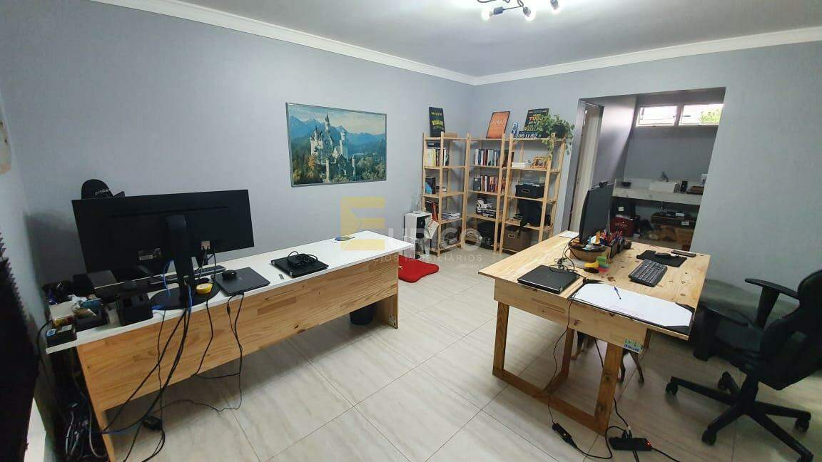 Casa em condomínio à venda no Condomínio Portal do Jequitibá em Valinhos/SP: 