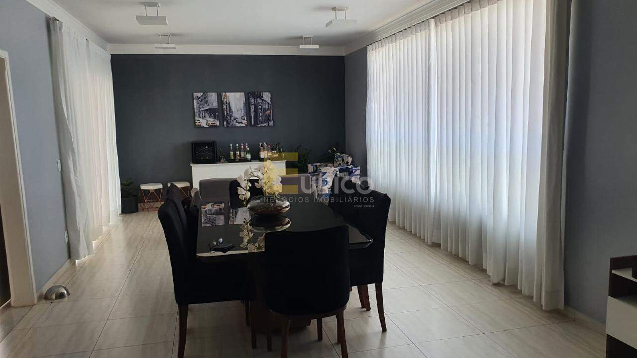 Casa em condomínio à venda no Condomínio Portal do Jequitibá em Valinhos/SP: 