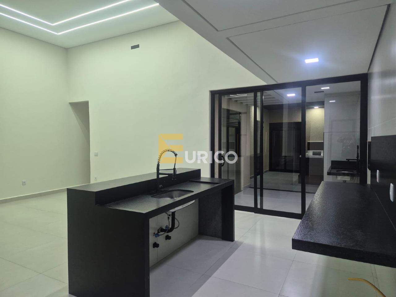 Casa em condomínio à venda no Wanel Ville em Sorocaba/SP: 