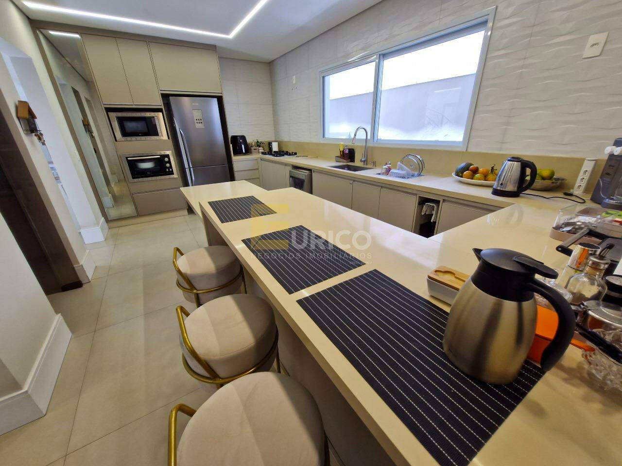 Casa em condomínio à venda no Condomínio Residencial Terras do Caribe em Valinhos/SP: Cozinha