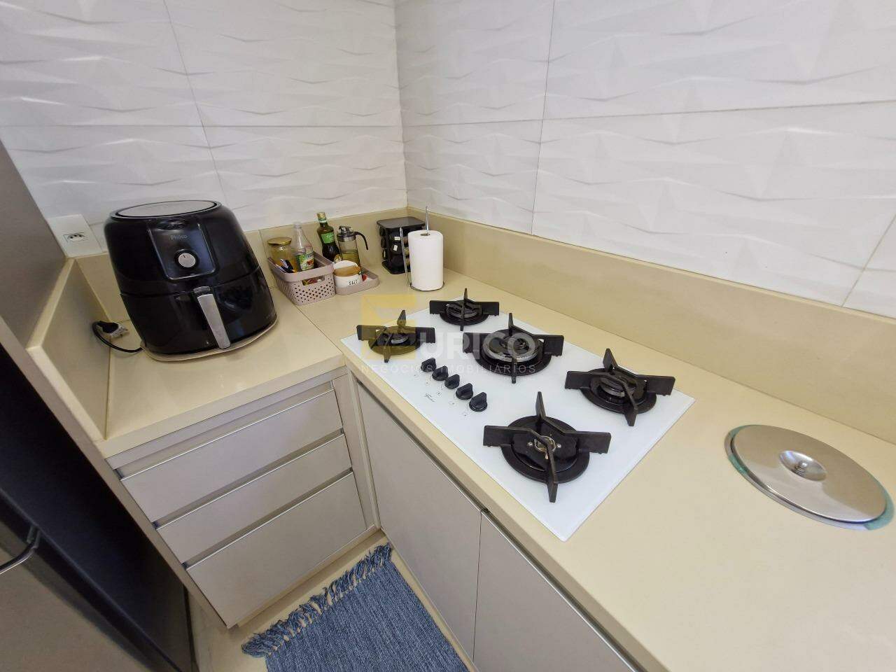 Casa em condomínio à venda no Condomínio Residencial Terras do Caribe em Valinhos/SP: Cozinha
