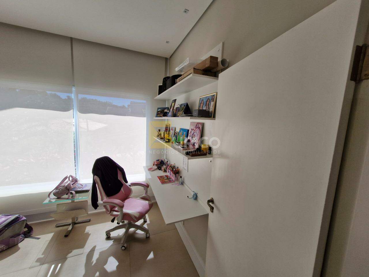 Casa em condomínio à venda no Condomínio Residencial Terras do Caribe em Valinhos/SP: Escritório