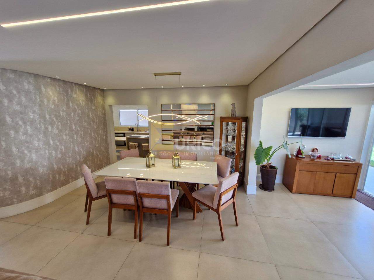 Casa em condomínio à venda no Condomínio Residencial Terras do Caribe em Valinhos/SP: Sala de Jantar