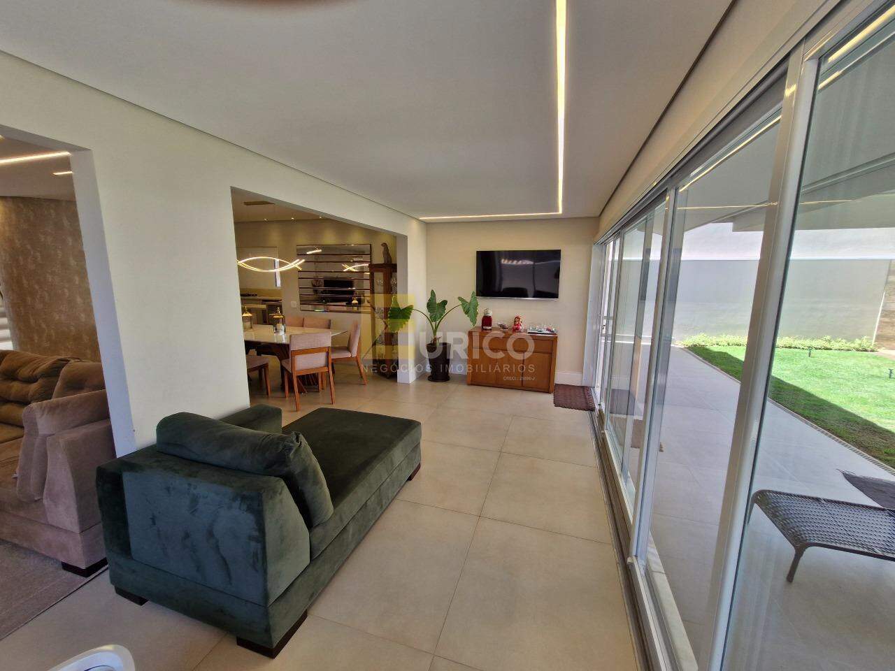 Casa em condomínio à venda no Condomínio Residencial Terras do Caribe em Valinhos/SP: Lounge