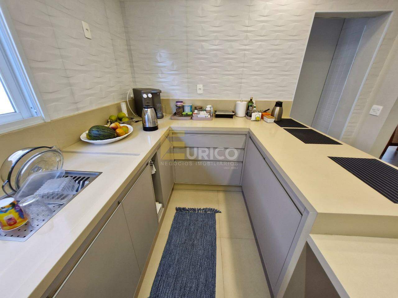 Casa em condomínio à venda no Condomínio Residencial Terras do Caribe em Valinhos/SP: Cozinha